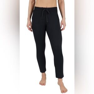 Yogalicious Black Cropped Ankle Pants |
Athleisure S